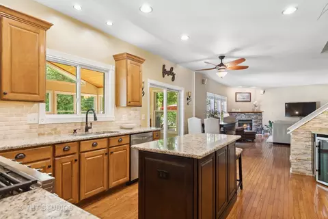 285 Buckingham Dr, Algonquin, IL 60102 photo 11