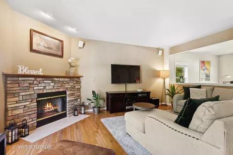 285 Buckingham Dr, Algonquin, IL 60102 photo 8