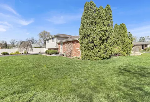 8960 W 86th St, Justice, IL 60458 photo 3