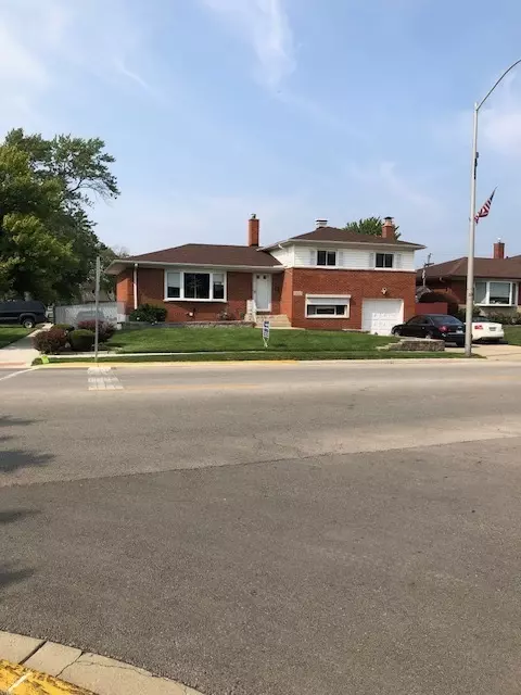 1217 Division St, Melrose Park, IL 60160