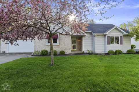 702 Mason Ct, Joliet, IL 60435