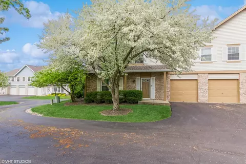 3216 Anton Dr #3216, Aurora, IL 60504