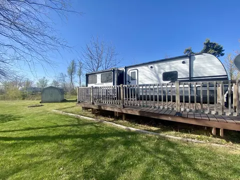 2081 Woodhaven, Sublette, IL 61367