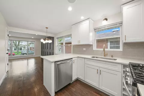 Kitchen - 11620 S Ada St, Chicago, IL 60643 photo 5 of 7