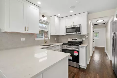 Kitchen - 11620 S Ada St, Chicago, IL 60643 photo 4 of 7