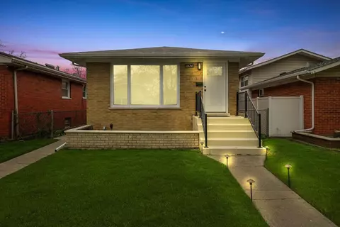 Exterior - 11620 S Ada St, Chicago, IL 60643 photo 3 of 5