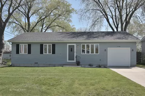 1718 Lakewood Ave, Mchenry, IL 60050