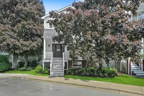 3857 N Kenton Ave, Chicago, IL 60641