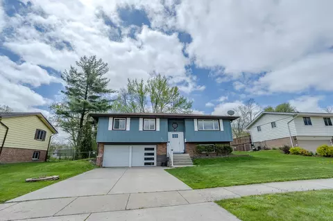 1317 W Weathersfield Way, Schaumburg, IL 60193