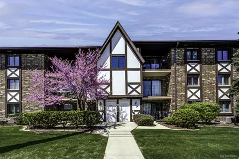 10532 Ridge Cove Dr #35A, Chicago Ridge, IL 60415