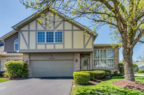 2277 Mccartney Dr, Naperville, IL 60565