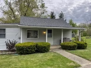 206 W Park St, Fisher, IL 61843