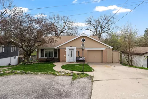23 Hilly Ln, Lake In The Hills, IL 60156