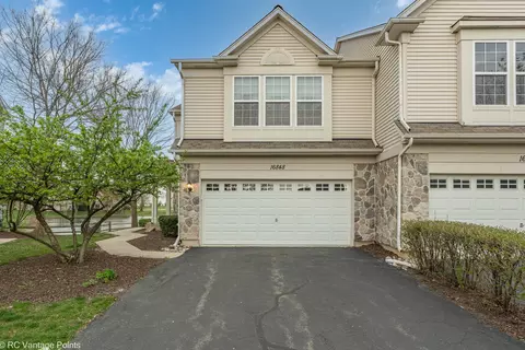 16848 Mallard Ln, Lockport, IL 60441