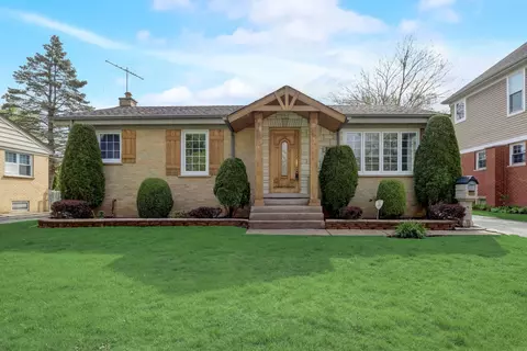 537 Radcliffe Ave, Des Plaines, IL 60016