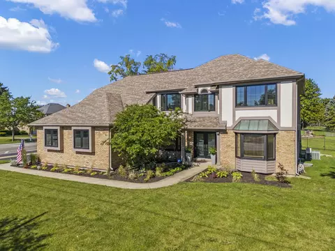 1754 S Naperville Rd, Wheaton, IL 60189