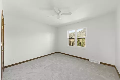 Bedroom - 1754 S Naperville Rd, Wheaton, IL 60189 photo 5 of 8