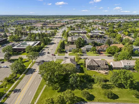View/Area - 1754 S Naperville Rd, Wheaton, IL 60189 photo 3 of 5