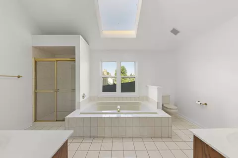 Bath - 1754 S Naperville Rd, Wheaton, IL 60189 photo 2 of 5