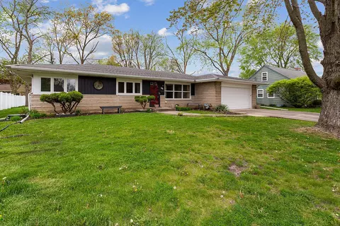 501 W Bevan Dr, Joliet, IL 60435