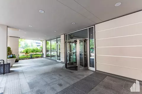 Exterior - 222 E Pearson St #301, Chicago, IL 60611 photo 1 of 1
