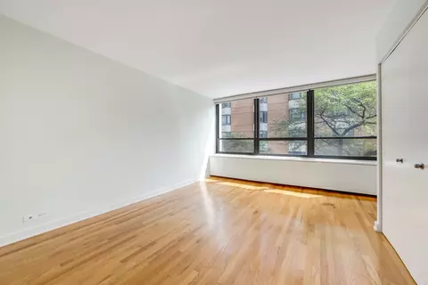 Bedroom - 222 E Pearson St #301, Chicago, IL 60611 photo 1 of 1