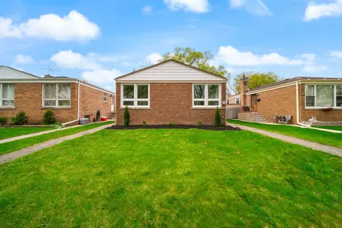 9314 Lockwood Ave, Skokie, IL 60077