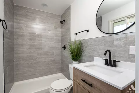 Bath - 7751 W 80th Pl, Bridgeview, IL 60455 photo 2 of 3
