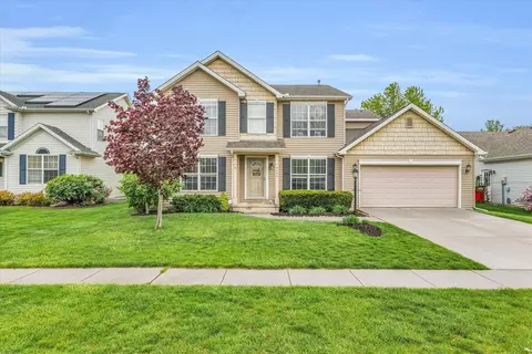 304 Gentian St, Savoy, IL 61874