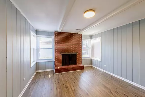Living - 14801 Oak St, Dolton, IL 60419 photo 3 of 4