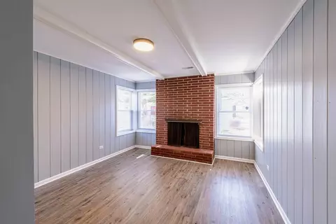 Living - 14801 Oak St, Dolton, IL 60419 photo 2 of 4