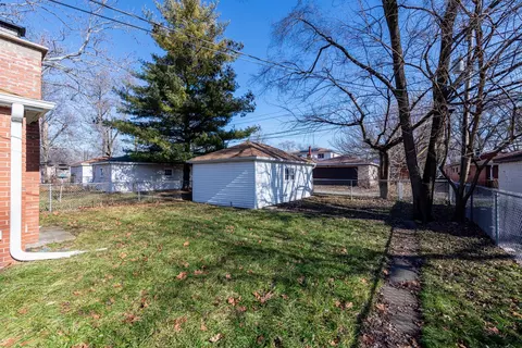 Exterior - 14801 Oak St, Dolton, IL 60419 photo 8 of 8