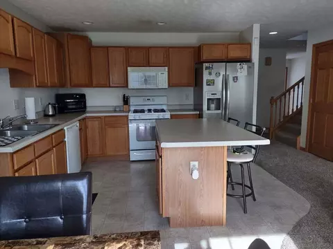 2935 Benson Ln, Normal, IL 61761 photo 6