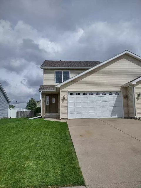 2935 Benson Ln, Normal, IL 61761