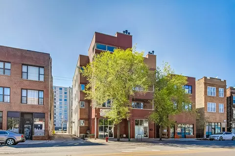 2058 N Western Ave #302, Chicago, IL 60647