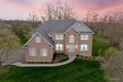 10 Royal Way, Barrington Hills, IL 60010