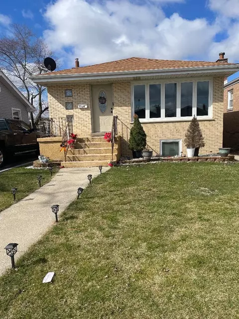 7728 Mayfield Ave, Burbank, IL 60459