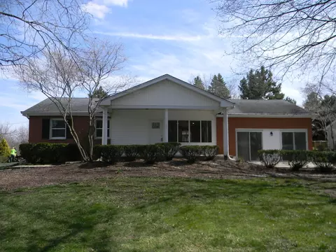 3 N897 Bonnie Dr, Saint Charles, IL 60175