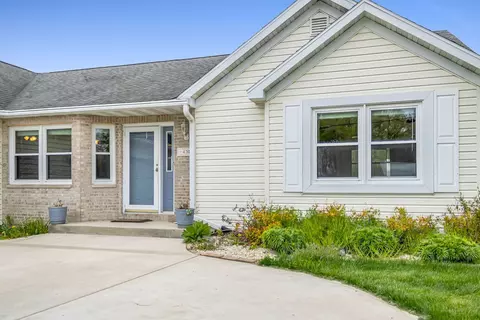 430 S Division St, Braidwood, IL 60408