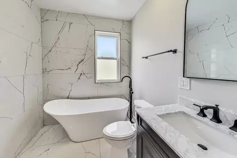 Bath - 1745 E 83rd Pl, Chicago, IL 60617 photo 2 of 5