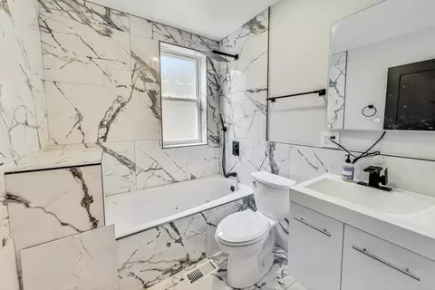 Bath - 1745 E 83rd Pl, Chicago, IL 60617 photo 1 of 5