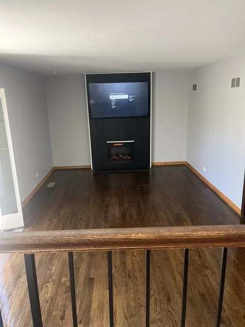 Living - 17617 Stonebridge Dr, Hazel Crest, IL 60429 photo 1 of 3