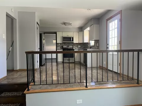 Kitchen - 17617 Stonebridge Dr, Hazel Crest, IL 60429 photo 4 of 4