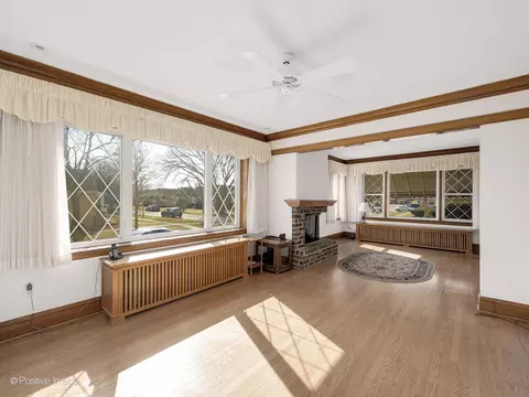 Living - 2435 Keystone Ave, North Riverside, IL 60546 photo 2 of 2