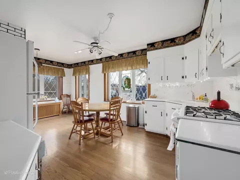 Dining - 2435 Keystone Ave, North Riverside, IL 60546 photo 1 of 2