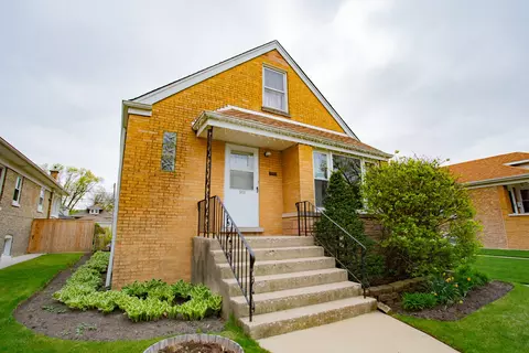 5731 W Warwick Ave, Chicago, IL 60634