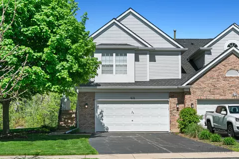 910 Ainsley Dr, West Chicago, IL 60185