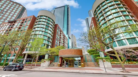 480 N Mcclurg Ct #713, Chicago, IL 60611