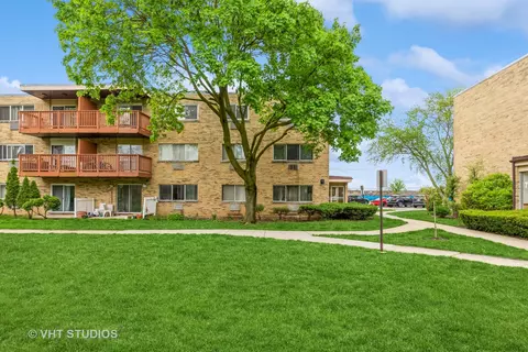 714 Dempster St #212, Mount Prospect, IL 60056