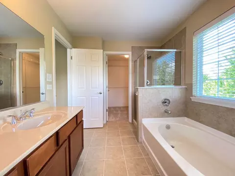371 N Commerce St, Aurora, IL 60504 photo 22